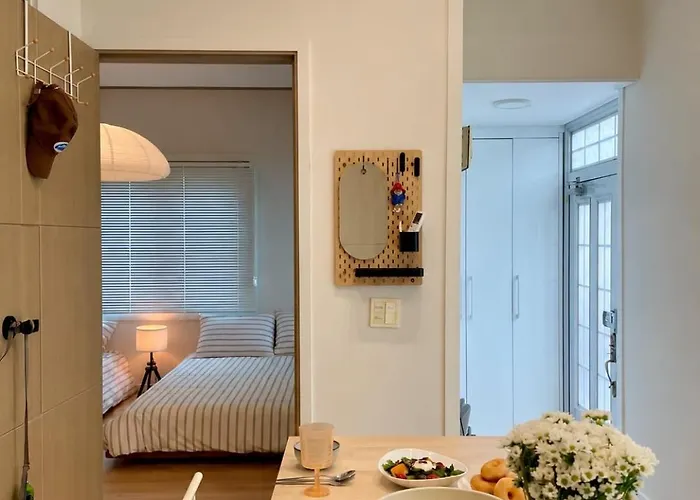 Apartment Maru Mansion